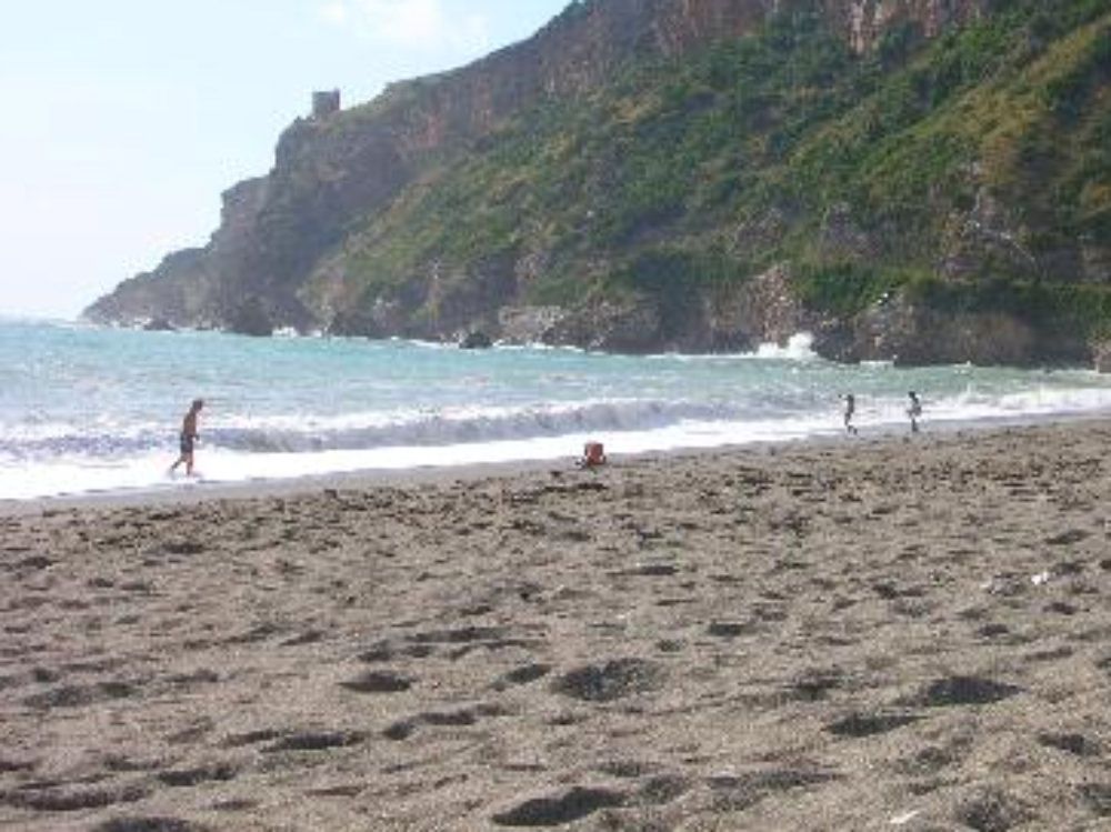 Muore mentre stava pescando