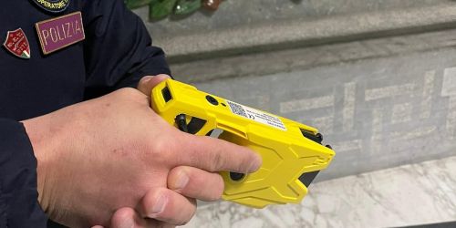 taser Polizia reggio calabria