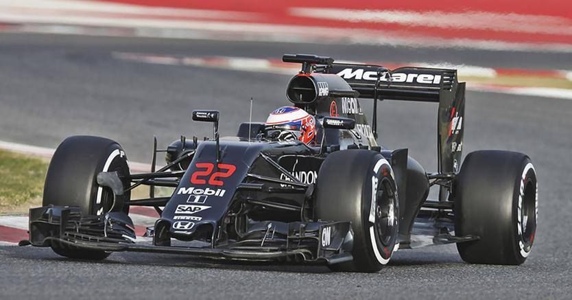 Formula Uno, da Cosenza le maglie per i piloti