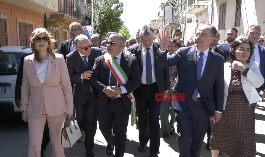 Pallagorio, il sindaco: «Giornata memorabile. Riconosciamo il giusto valore alle opere di Anselmo Lorecchio»