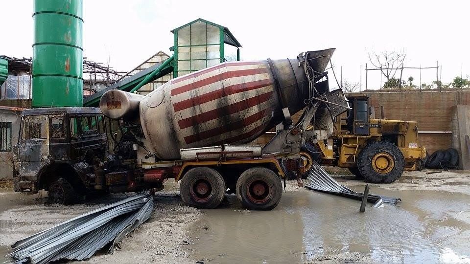 Fabrizia, in fiamme mezzi di un'impresa