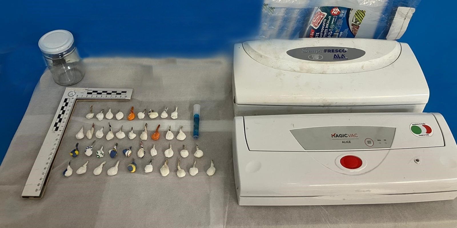 Paola, nascondeva in casa 50 grammi di cocaina già divisa in dosi: ai domiciliari