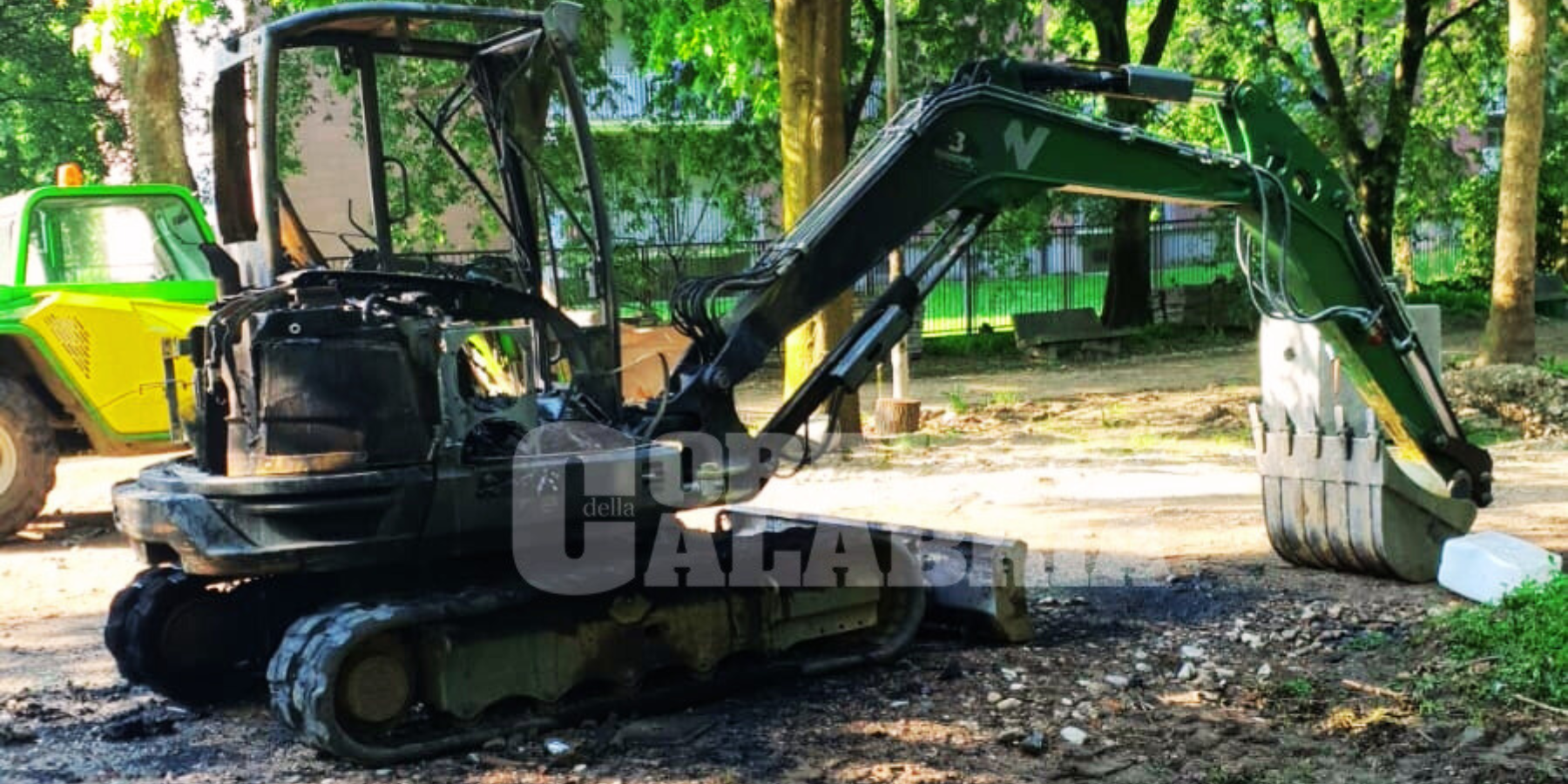 Il fantasma della ‘ndrangheta nell’incendio a Corsico. «Attacco alla nostra comunità»