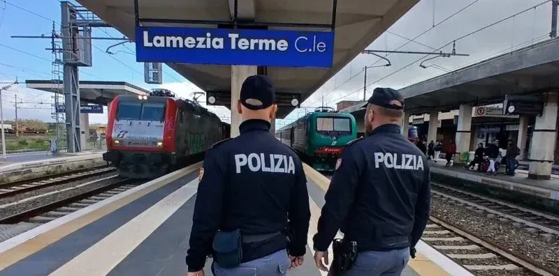 Lamezia Terme, tentato la truffa dell’auto danneggiata e minacciano di morte la vittima: arrestati