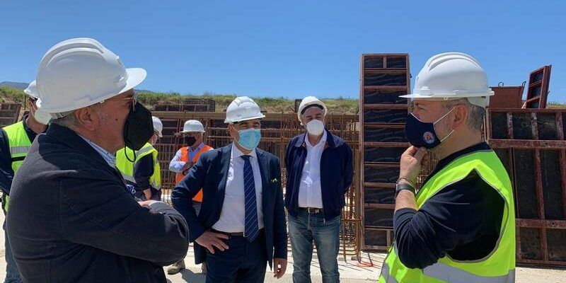 Spirlì all’ospedale della Sibaritide: «Sarà fondamentale per il territorio». E al PalaBrillia fa il “padrone di casa” – VIDEO