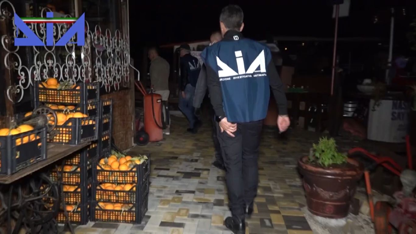 «Sei un infame servo dello Stato». La “guerra” della figlia del boss Alvaro: minacce e intimidazioni agli amministratori giudiziari