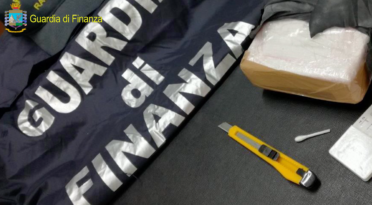 “Cavalli” e “auto” per coprire i viaggi della droga tra Calabria e Sicilia. «Per noi è pane»