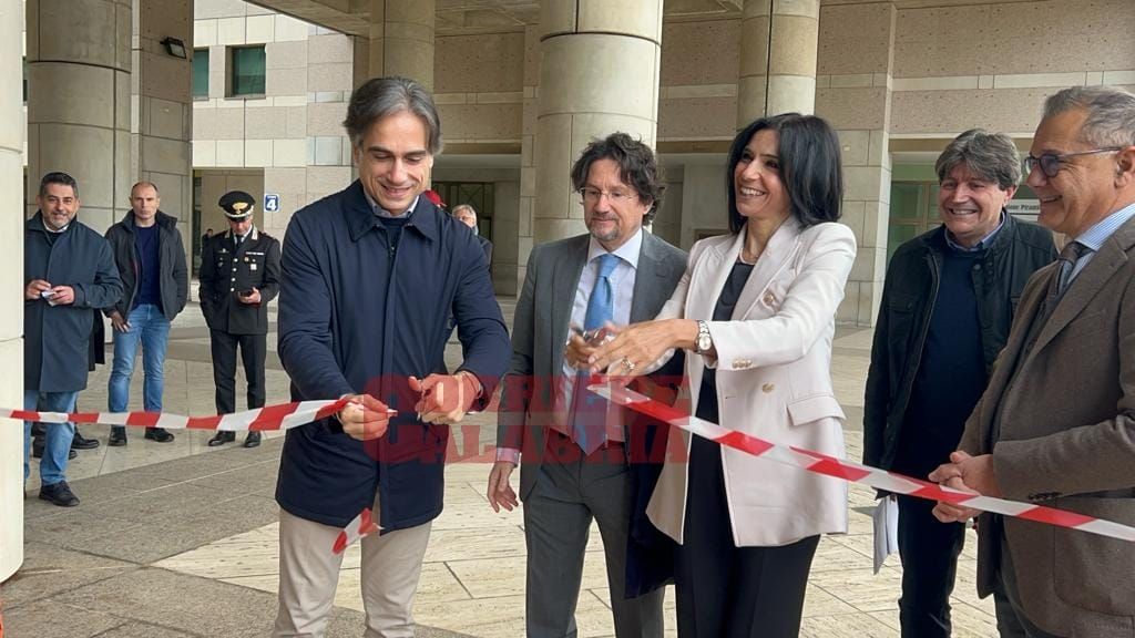 Reggio, al via al Cedir i lavori nei locali dell’ex bar: diventeranno front office – FOTO