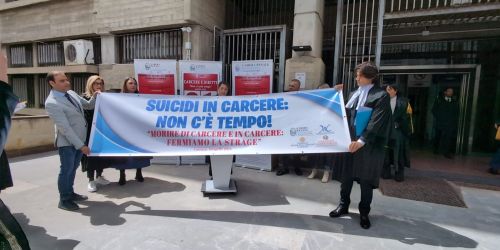 suicidi_carcere_cosenza