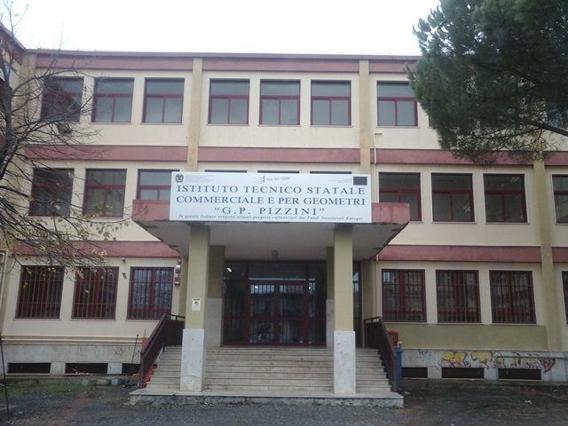 Paola, la Provincia dona struttura alla Guardia di Finanza