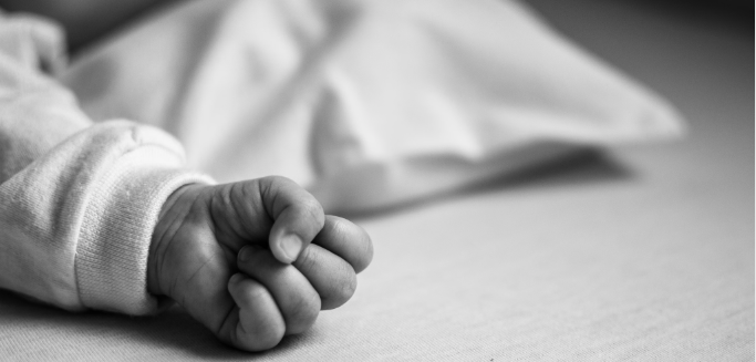 Bimbo di venti giorni muore per una circoncisione in casa