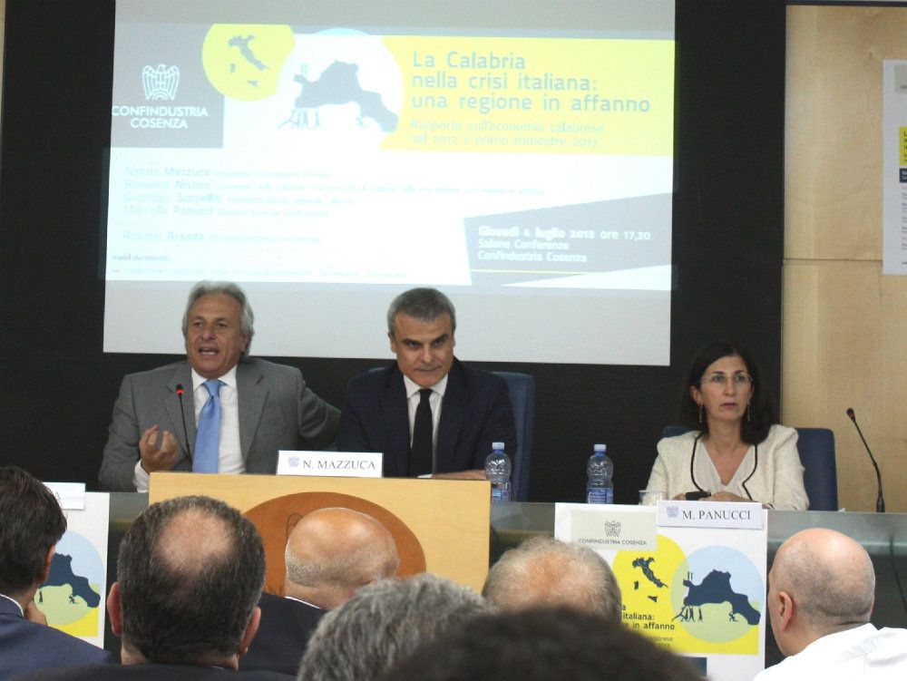 Arena "si costituisce": in Calabria classe dirigente clientelare e inadeguata