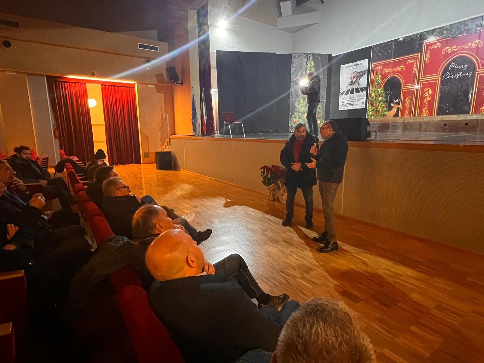 Erosione costiera, da Amantea il fronte comune dei sindaci. «Il crollo della Ss18 isolerebbe il territorio»