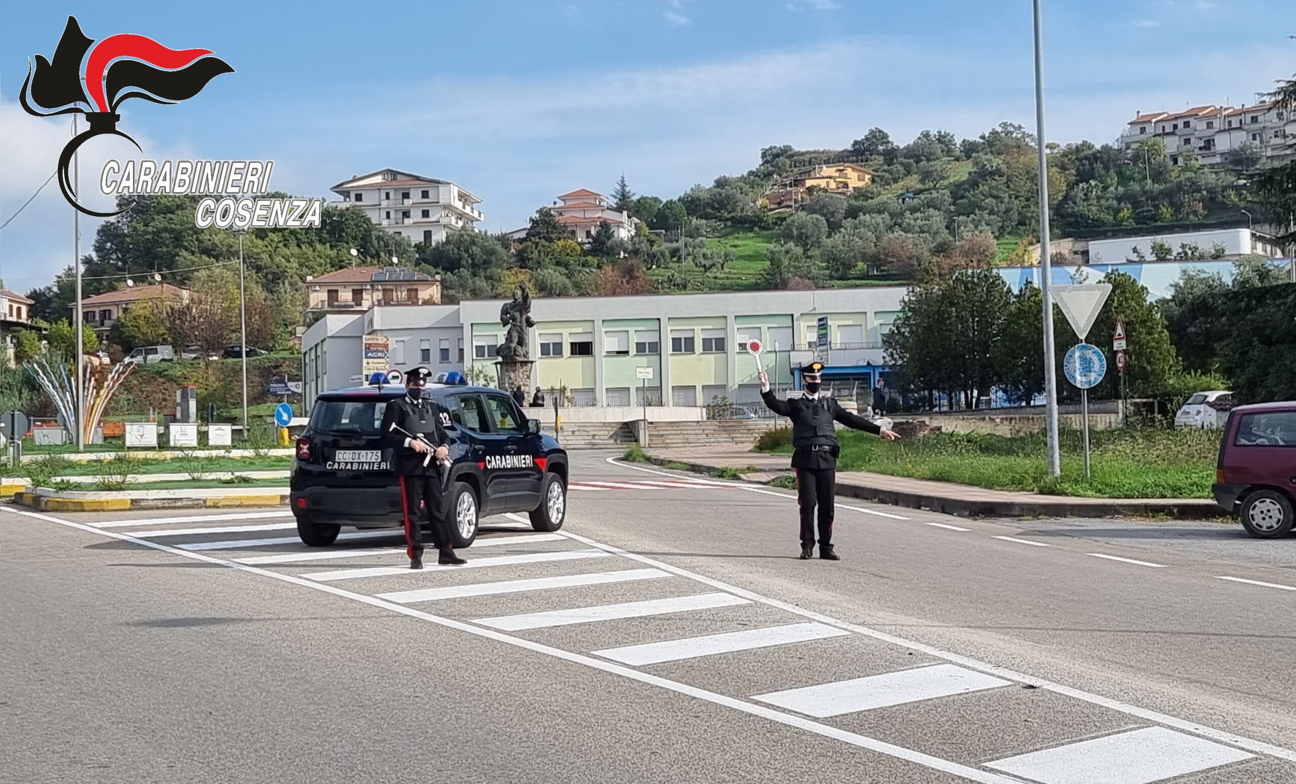 Bisignano, calci e pugni alla madre per estorcerle soldi: 38enne in manette