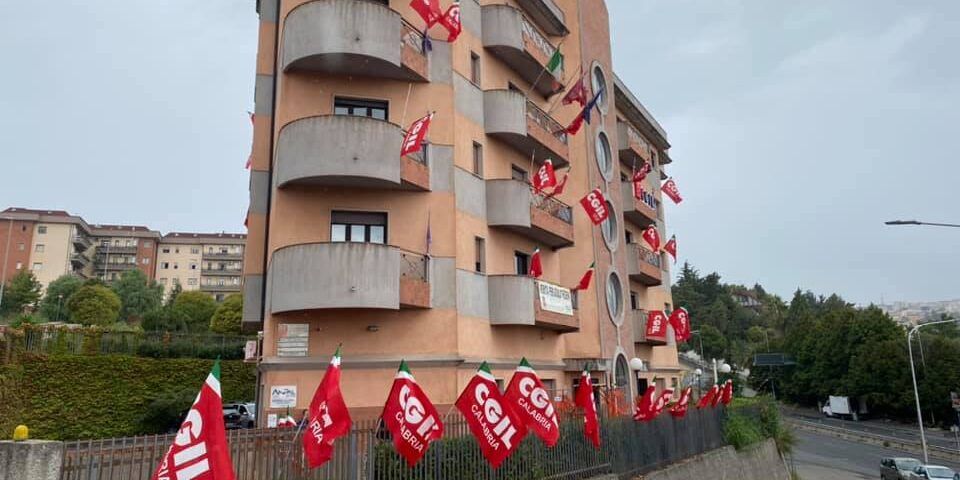 Assalto alla Cgil a Roma, in tutta la Calabria mobilitazioni e presìdi – FOTO e VIDEO