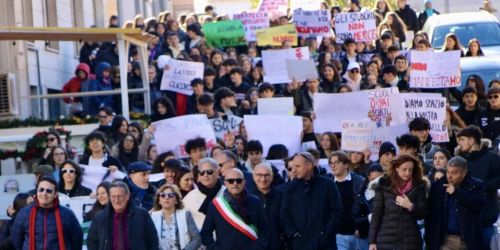 protesta acri dimensionamento scolastico