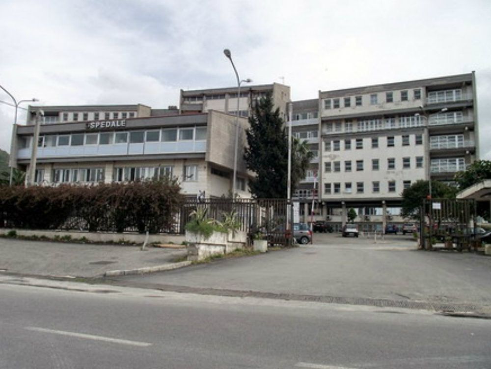Ospedale di Tropea, aggredito addetto all’ufficio ticket