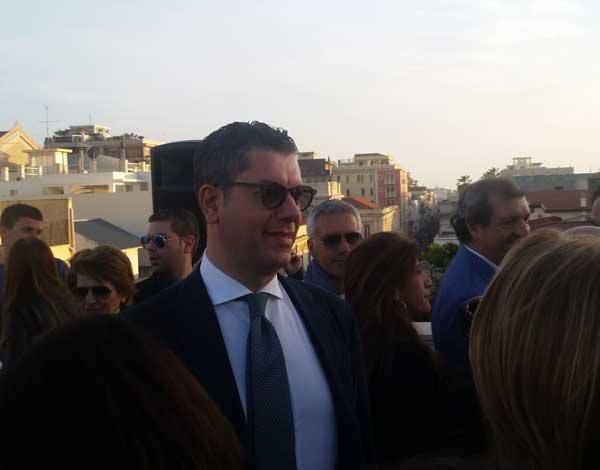 Il centrodestra torna in campo, ma Scopelliti fa l'invitato