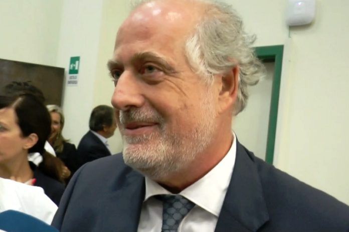 De Sarro: «I giovani medici vanno assunti in Calabria, non possiamo perdere i frutti del nostro lavoro»