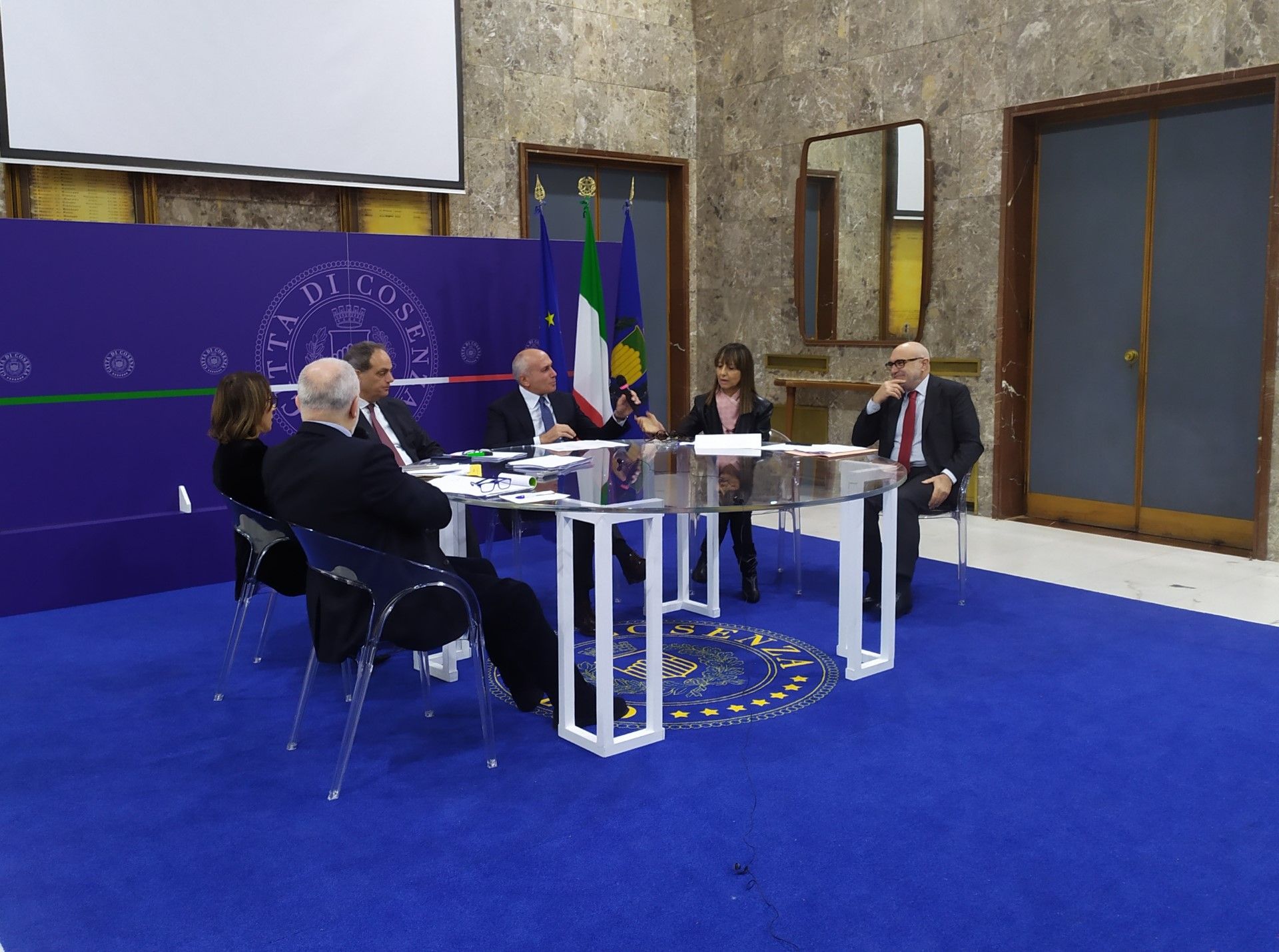 Comune di Cosenza, si torna ad assumere dopo 25 anni: ecco i profili dei 134 nuovi contratti