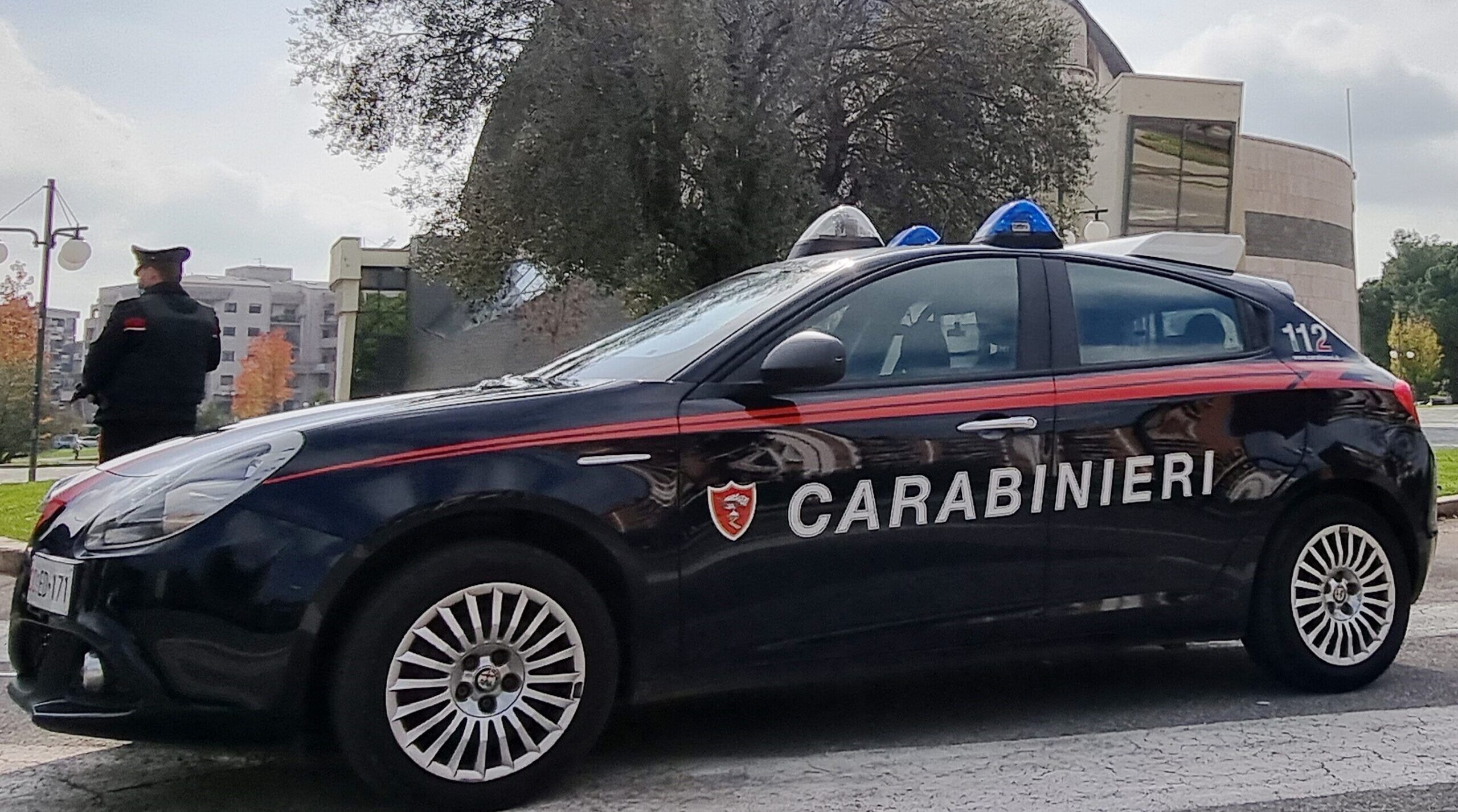 Rende, la 13enne scomparsa dopo la scuola è stata ritrovata dai carabinieri. Le indagini proseguono