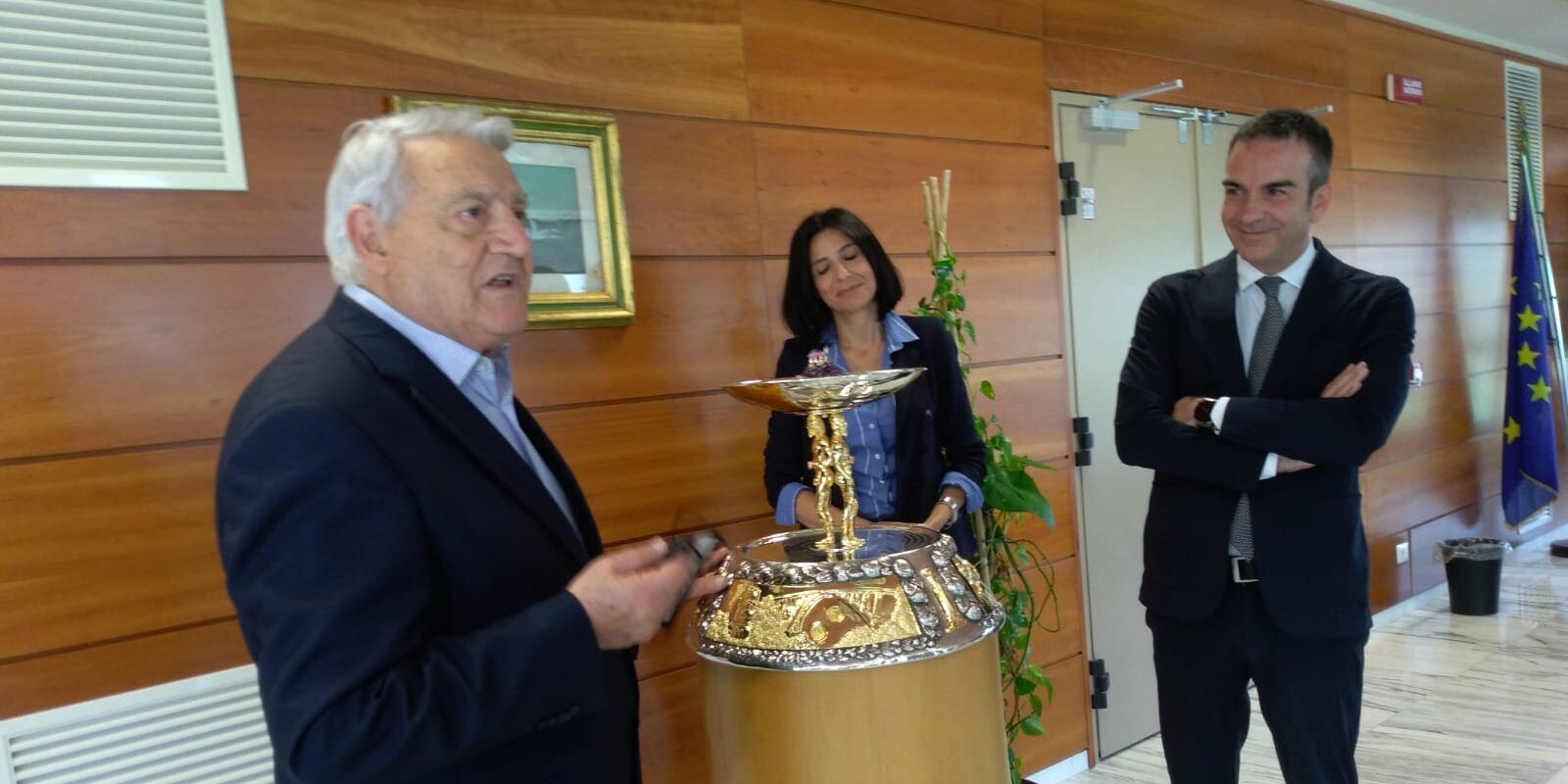 Leone d’oro alla carriera a Gerardo Sacco, Princi: «Simbolo di una Calabria pulita»