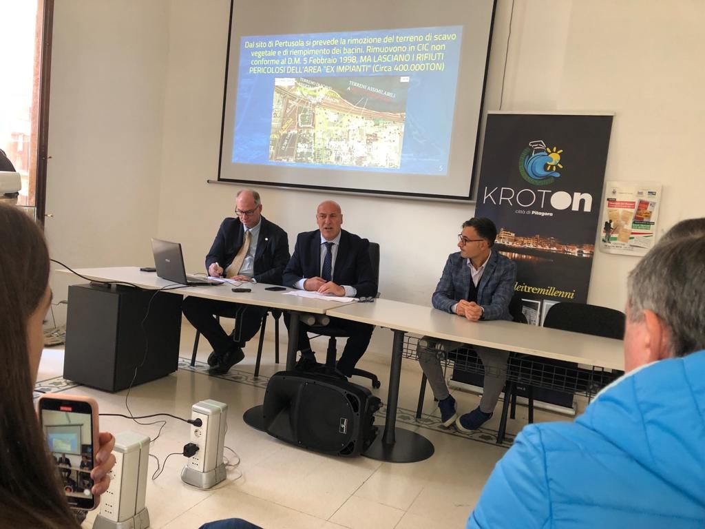 Voce: «A Crotone non c’è un progetto di bonifica dei veleni, solo una messa in sicurezza»