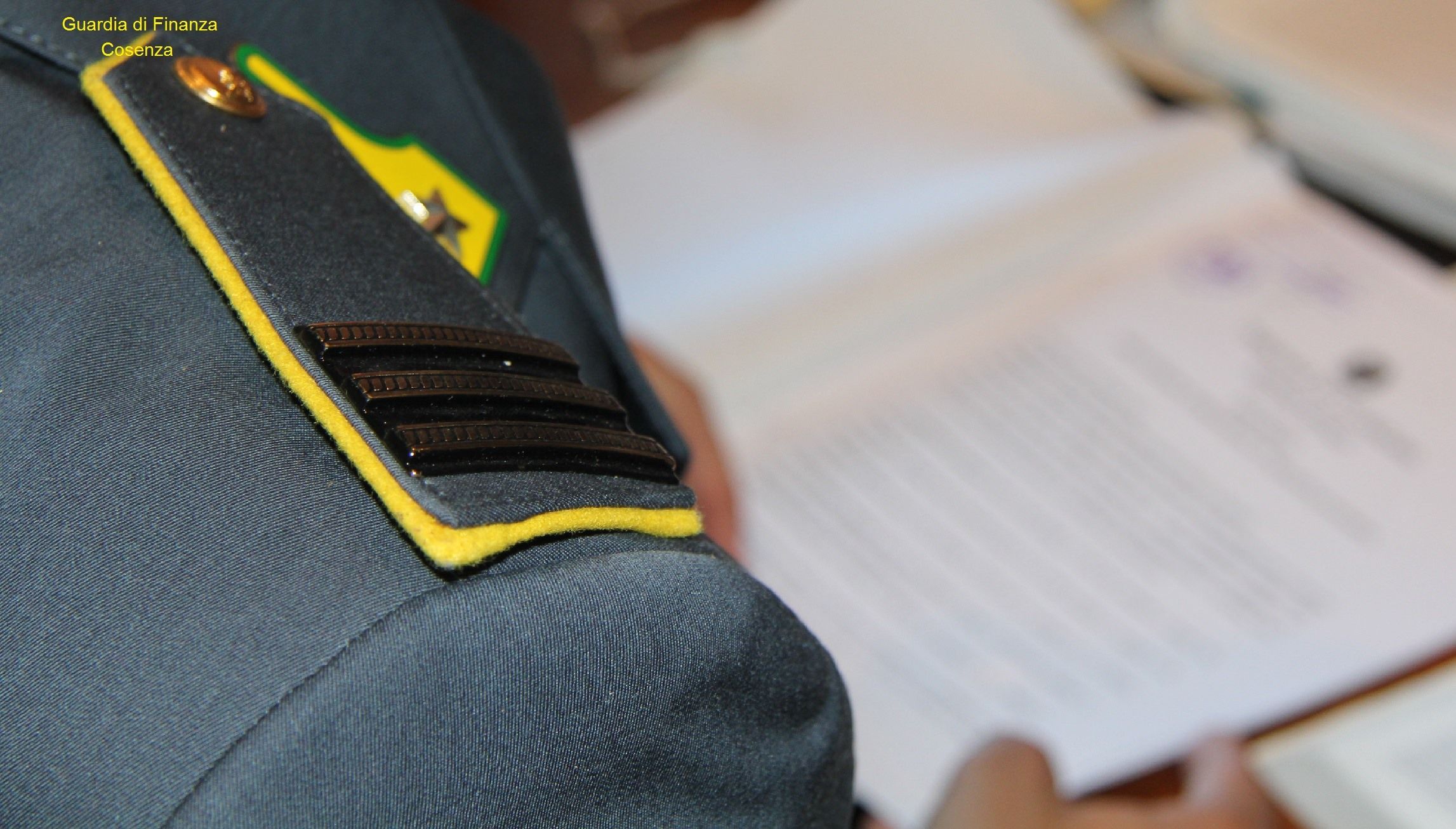 Fa sparire i soldi guadagnati illecitamente, maxi sequestro a Paola