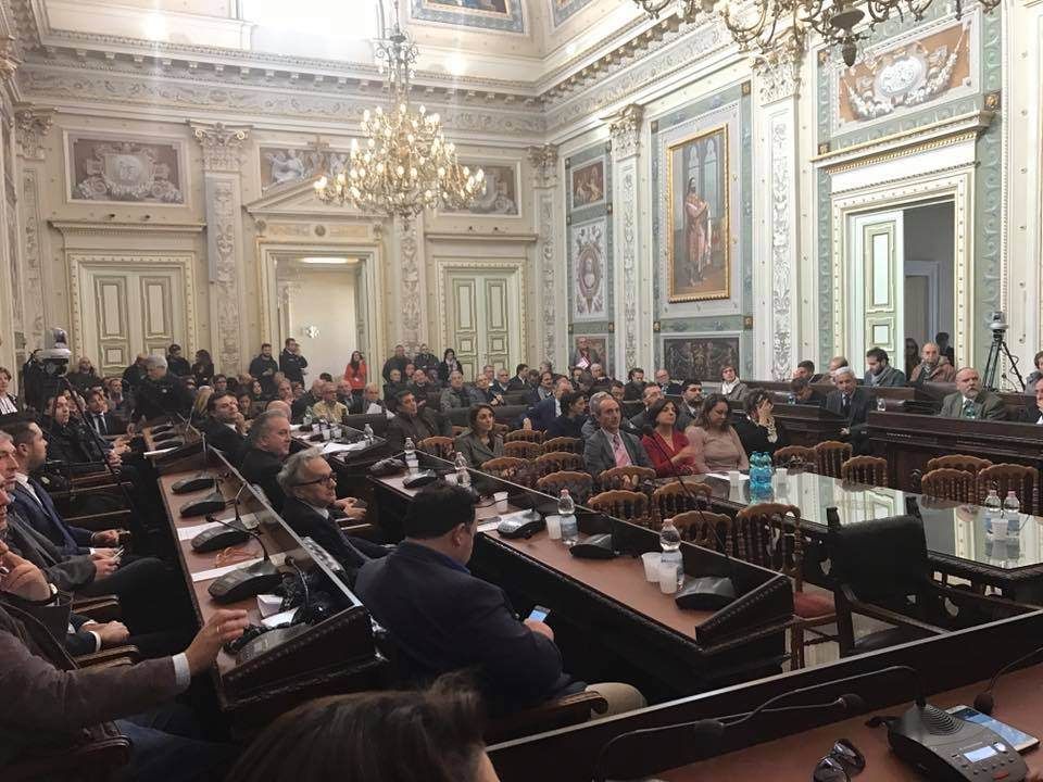 Cosenza, la Provincia approva il bilancio e tenta di rinviare il voto