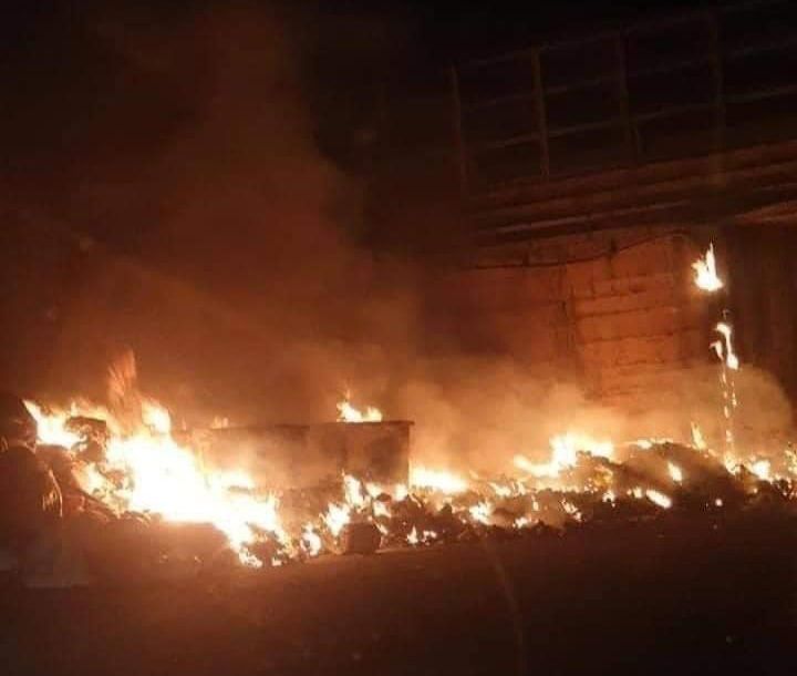 Emergenza rifiuti, decine di roghi a Corigliano Rossano e nella Sibaritide – FOTO