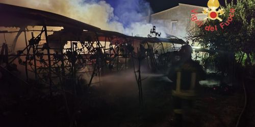 incendio serra fiori lamezia