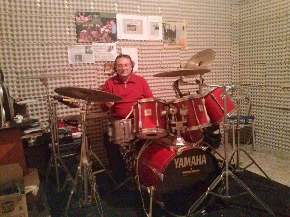 Muore carbonizzato in casa