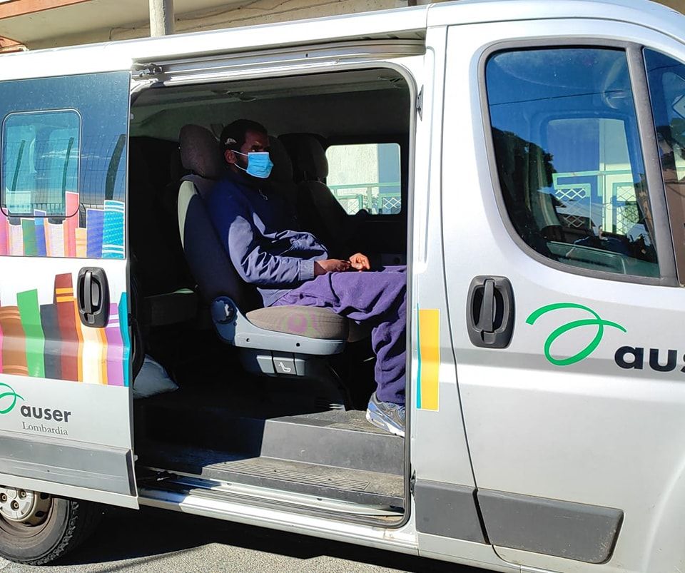 Accolto a Riace Cristian, il clochard preso di mira da tre ragazzi a Bovalino