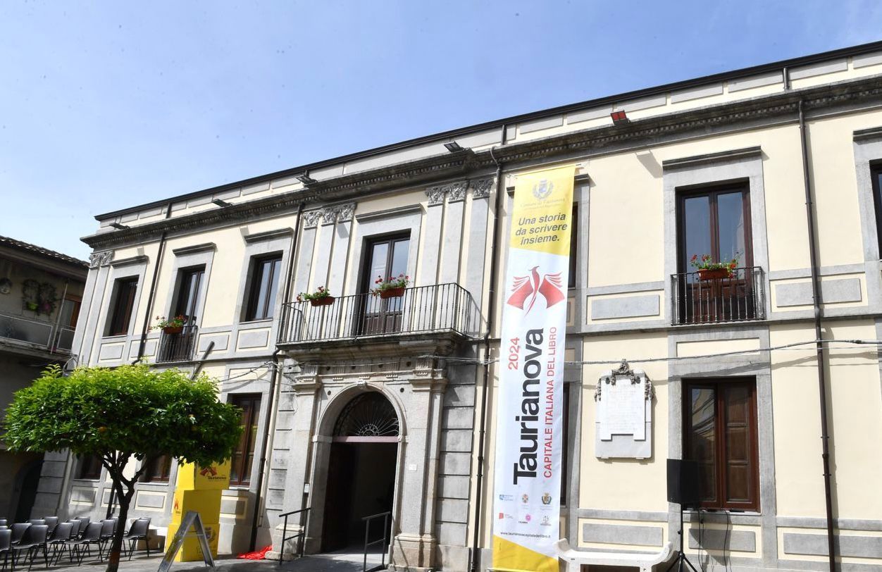 “Taurianova Capitale del Libro 2024”, riaperta la biblioteca “Antonio Renda”