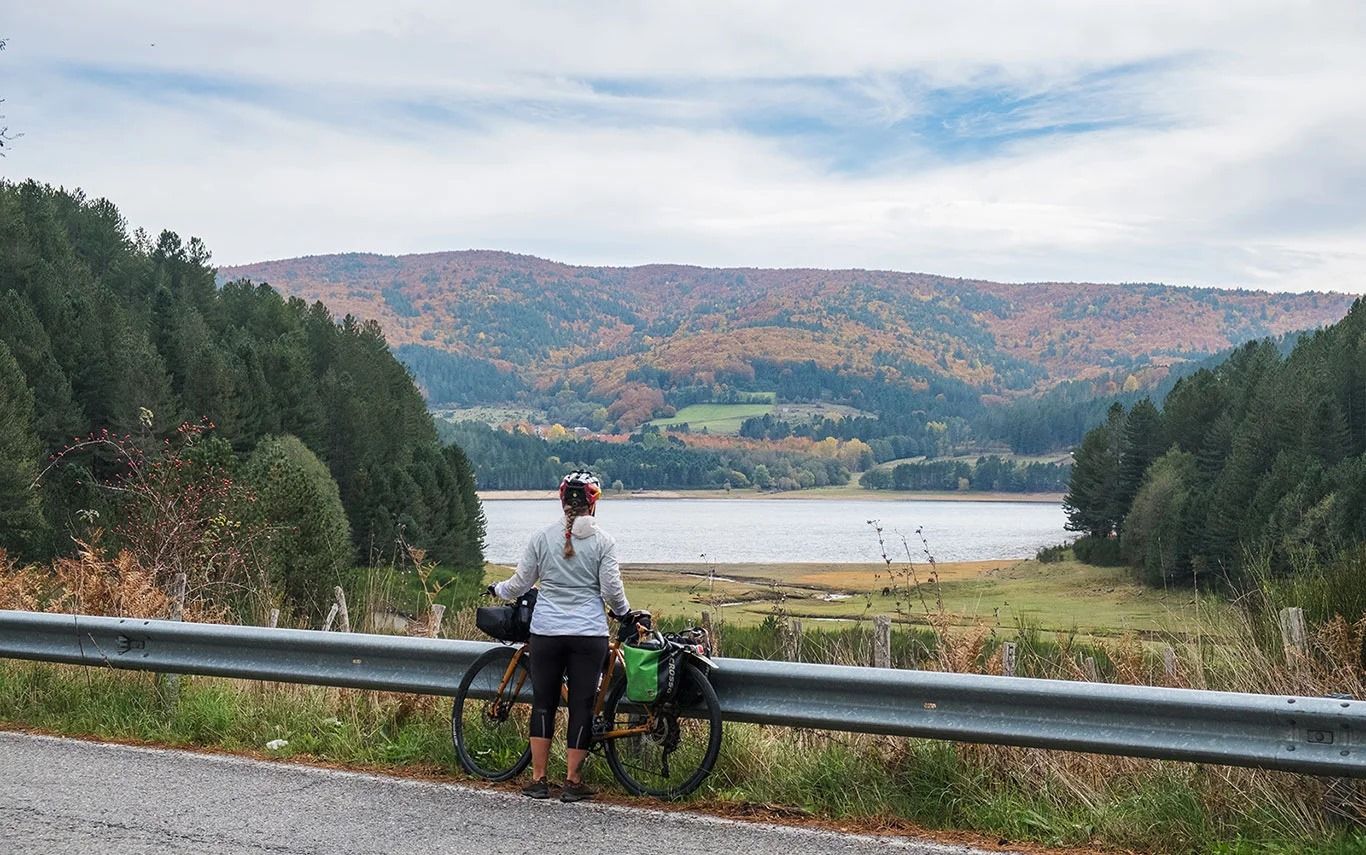 Lorica, fervono i preparativi per la “Ciclopasseggiata lungo le sponde del lago Arvo”