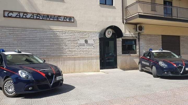 Getta l’eroina dalla moto, arrestato nel Cosentino