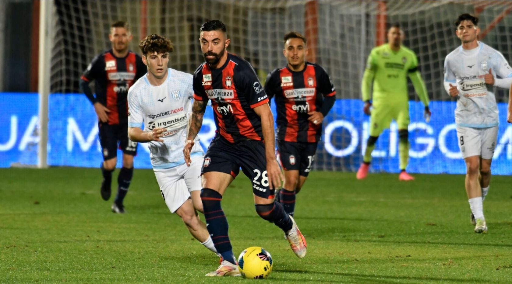 Crotone, allo Scida finisce a reti inviolate la sfida con il Benevento