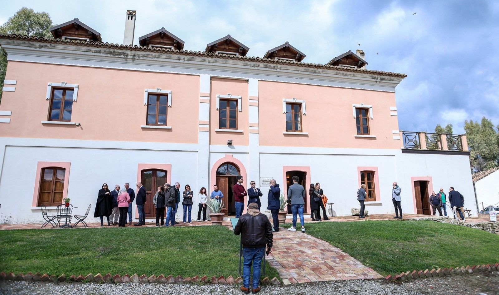 Calabria, «in vigna si torna al futuro»
