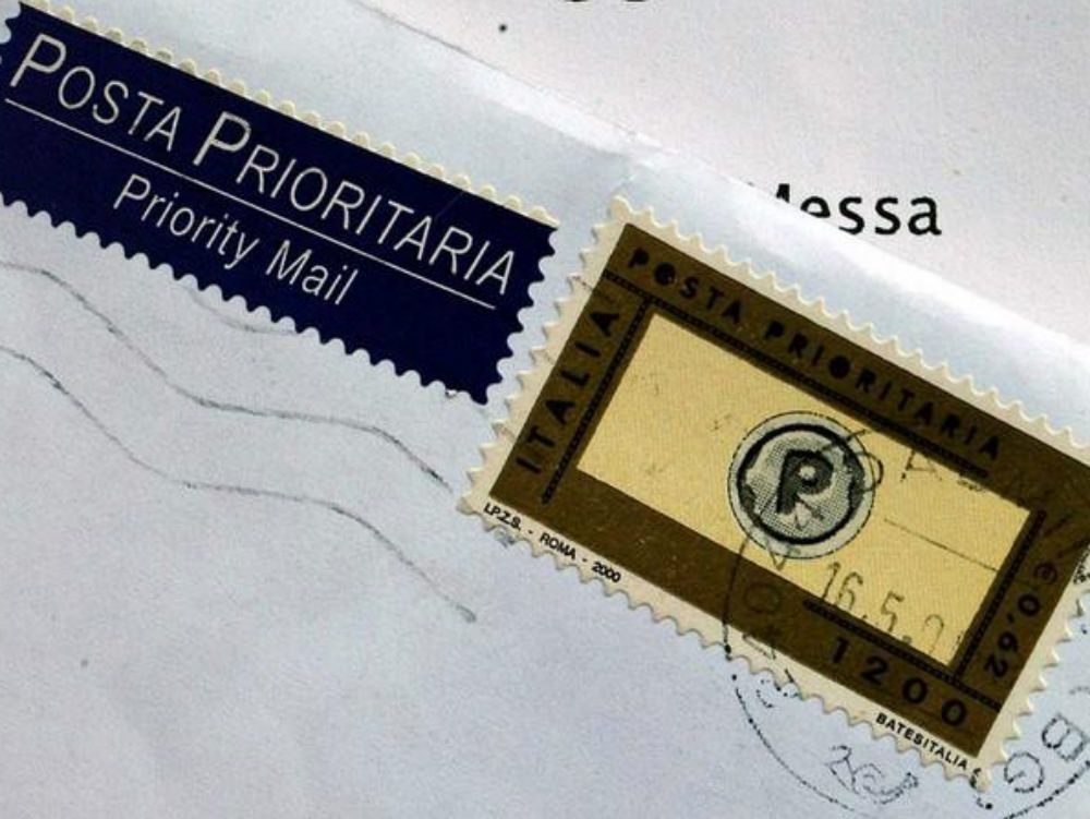 La prof che si minacciava da sola