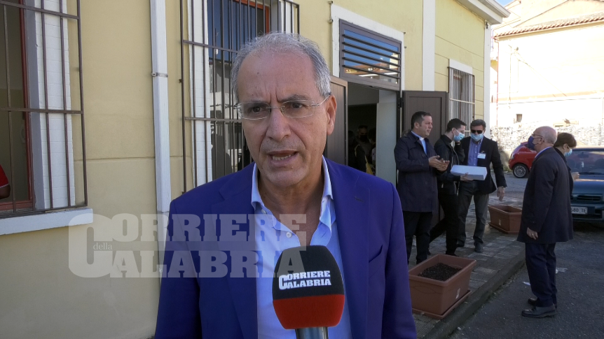 Lamezia, Mascaro vara la “nuova” giunta. Ma la vera battaglia è la presidenza