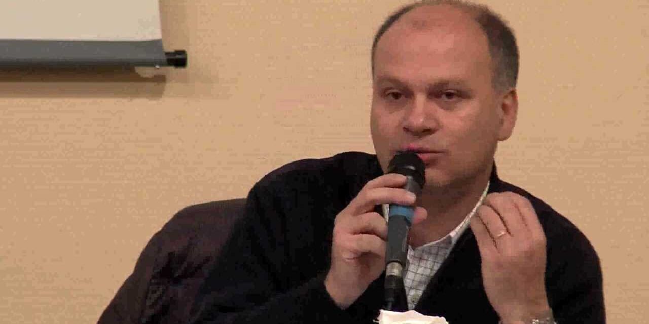 La Regione “minaccia” il proprio dg. «Restituisca gli stipendi maggiorati di Arcea»