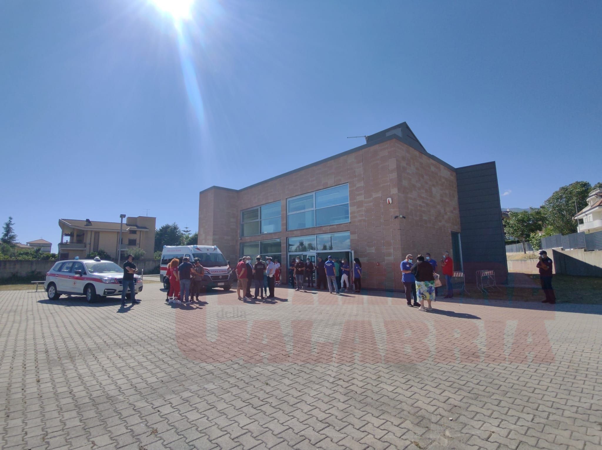 Lamezia, inaugurato il nuovo hub vaccinale: 600 dosi per quattro giorni a settimana – VIDEO