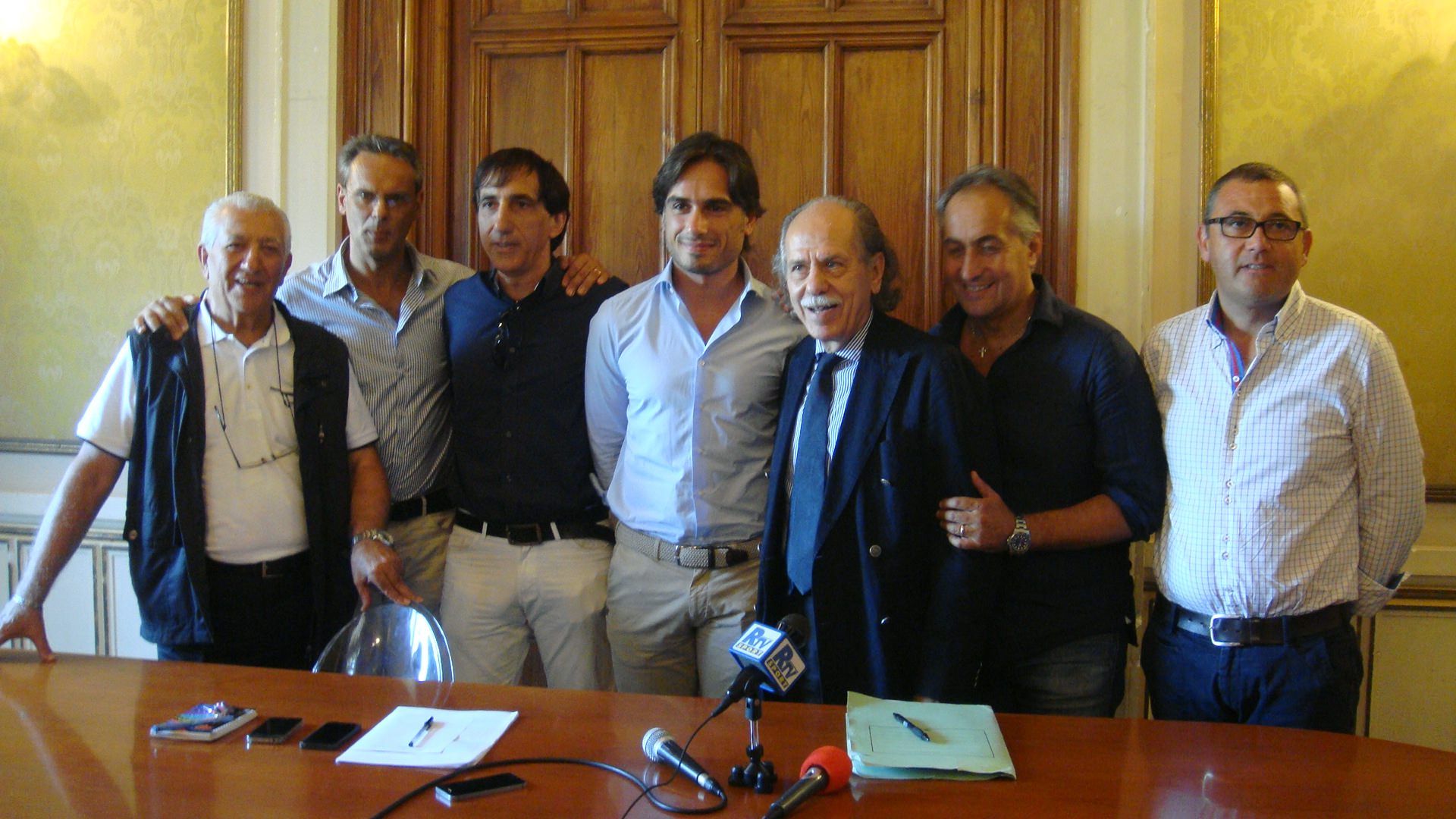 La Reggina riparte. Falcomatà: «A me l'abbonamento numero uno»