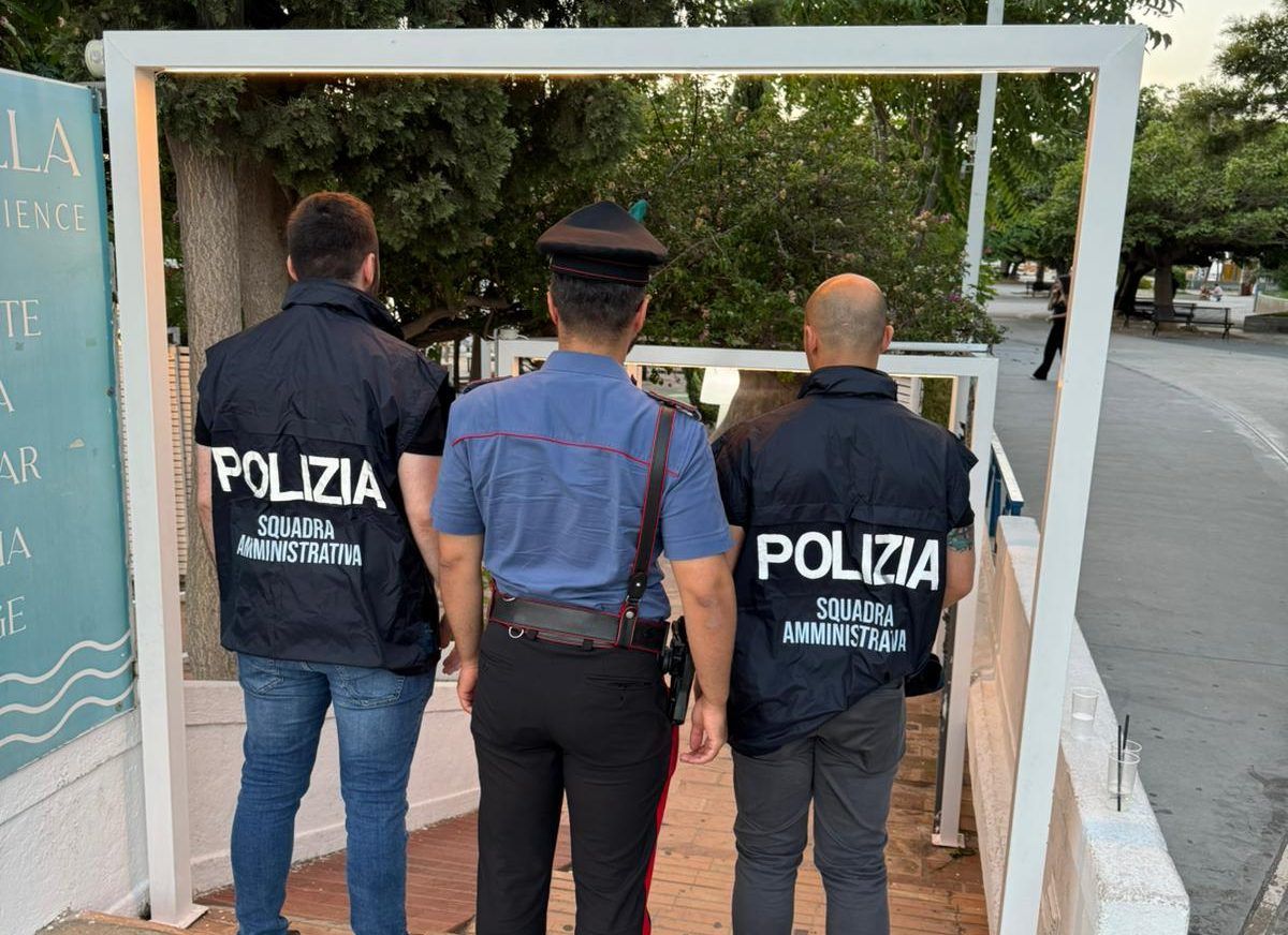 Alcol a minori e vie di fughe parzialmente ostruite, sanzioni a una discoteca di Soverato