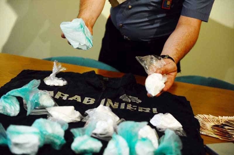 Una centrale della cocaina a Crotone, arrestata una coppia