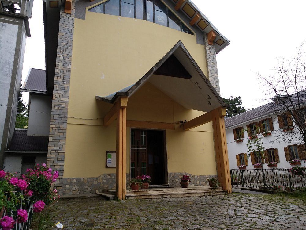 Chiesa di Camigliatello, «l’adeguamento liturgico sia compatibile con l’identità del luogo»