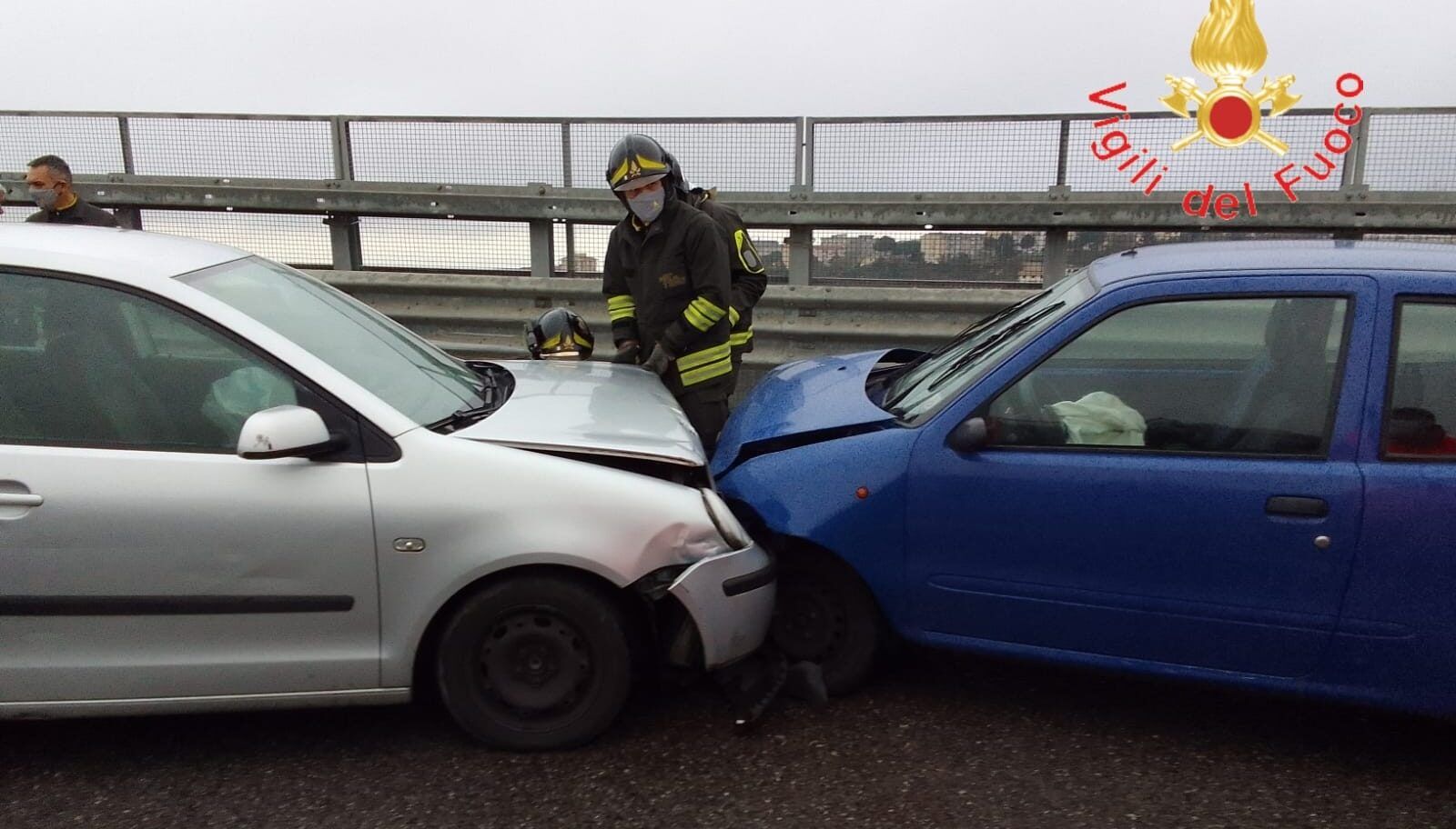 Catanzaro, frontale in tangenziale: due feriti