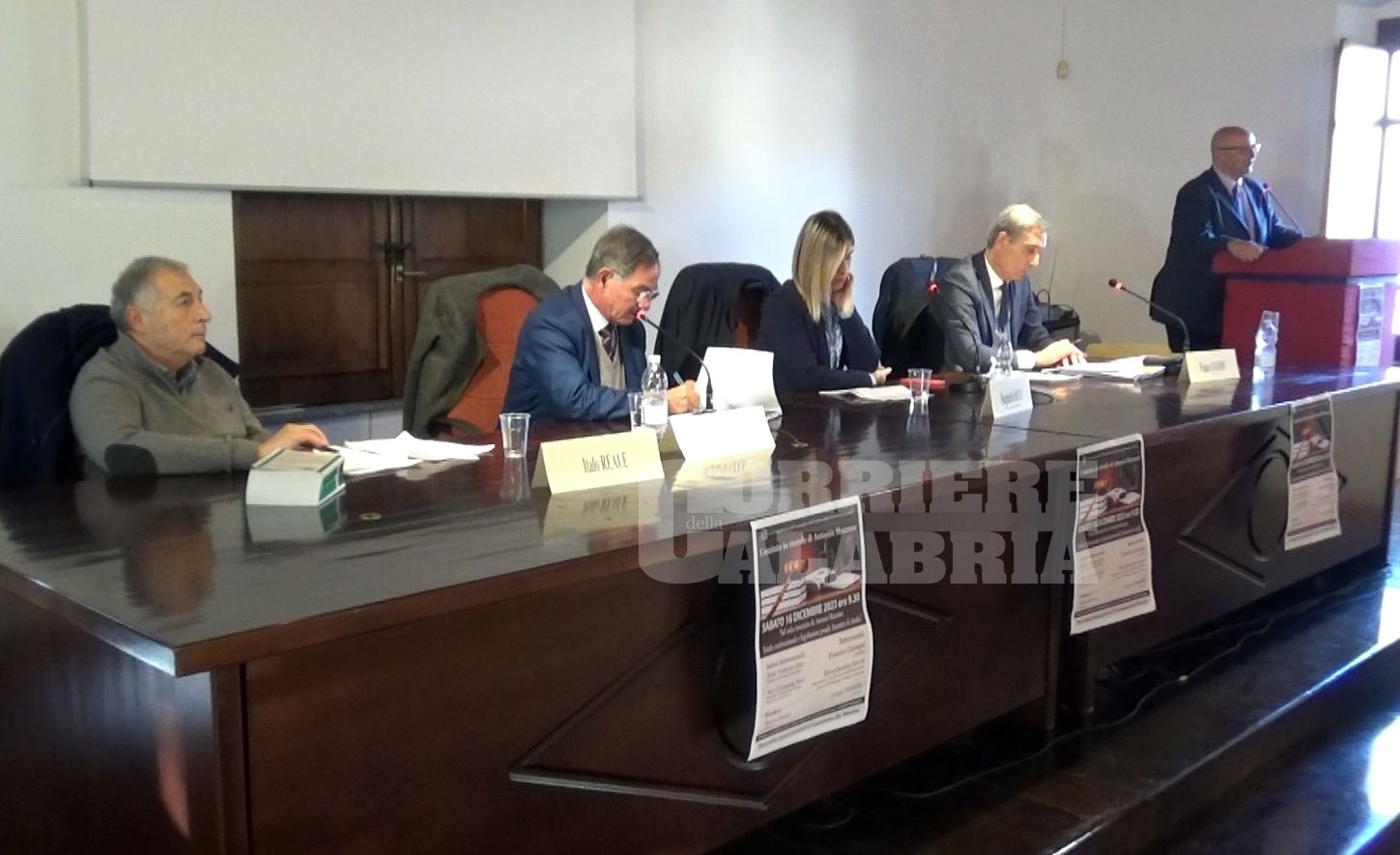 A Roccella il ricordo dell’avvocato Mazzone. «Riferimento per tutti». Lucano: «Abbiamo condiviso un ideale»