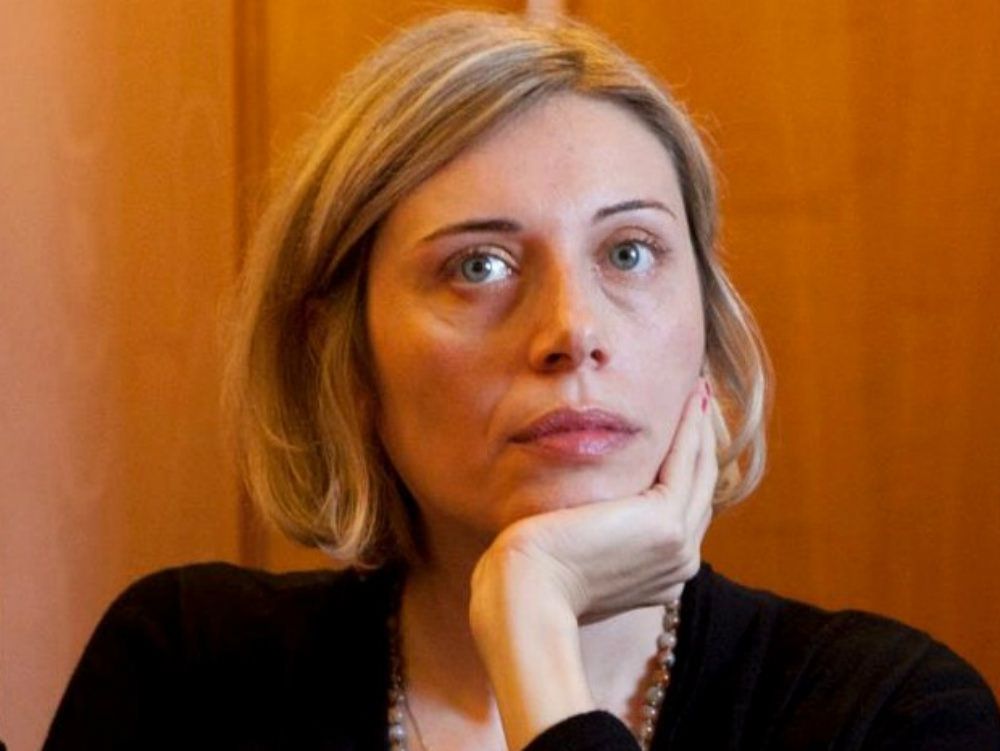 Costantino controcorrente: «Il Palazzo è alienante»