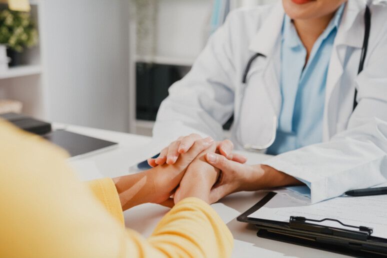 La cura oncologica guarda oltre la malattia: a Cosenza al centro il ruolo dello psico-oncologo